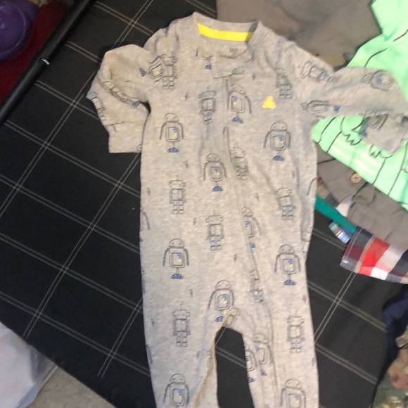 Sleeper with Robots - Picture 1 of 1